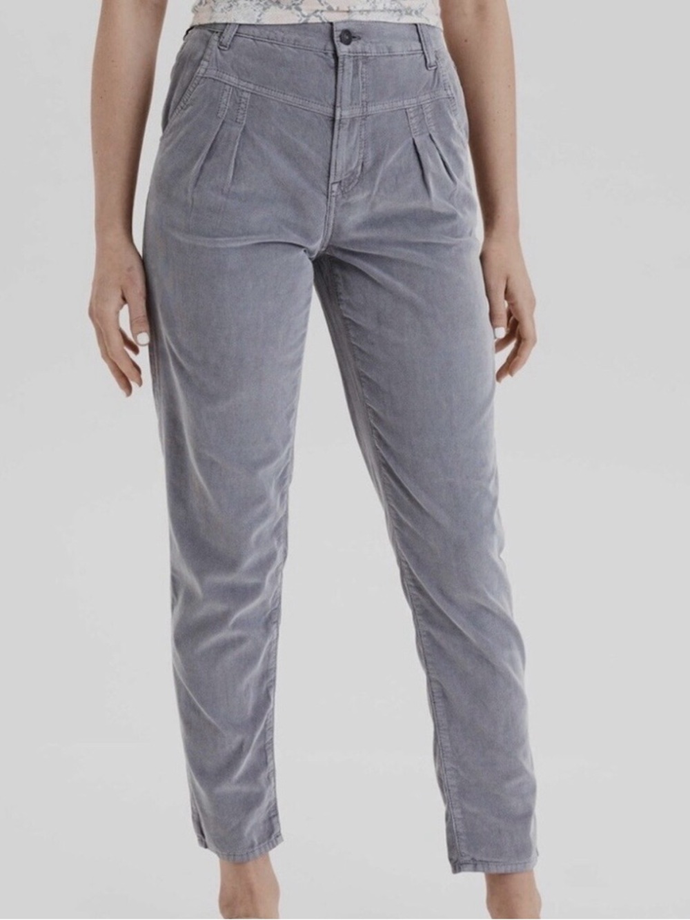 American Eagle Gray High Waisted Mom Style Light Corduroy Pants